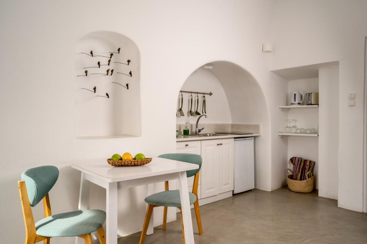 Fosuites Oia  Luaran gambar