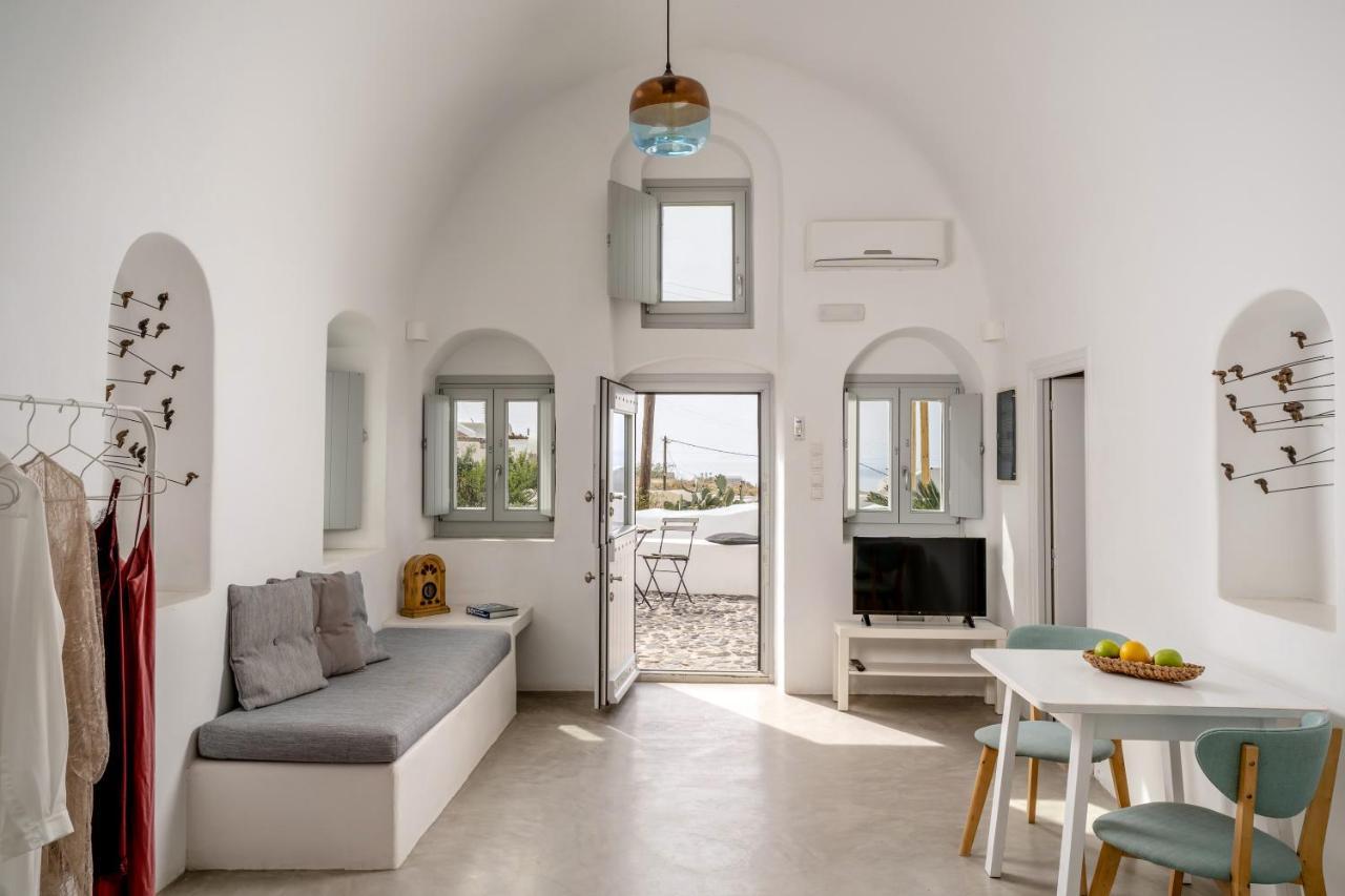 Fosuites Oia  Luaran gambar
